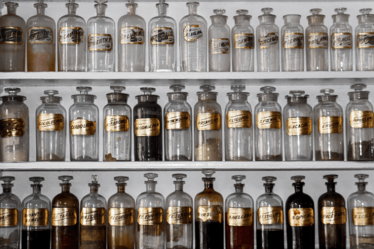 Why Perfume Oils Outshine Top-Selling Perfumes and Colognes